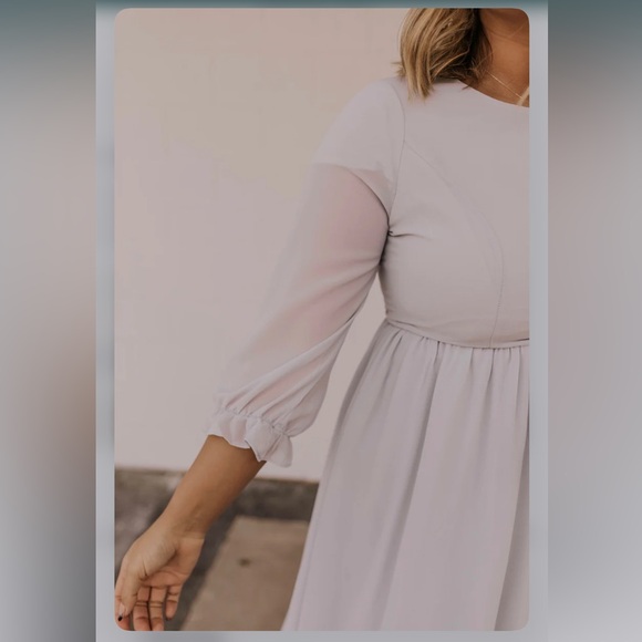 Roolee Light gray/blue-ish knee length dress - Picture 5 of 11